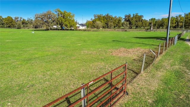 855 NE 107TH ROAD, Oxford, FL 34484