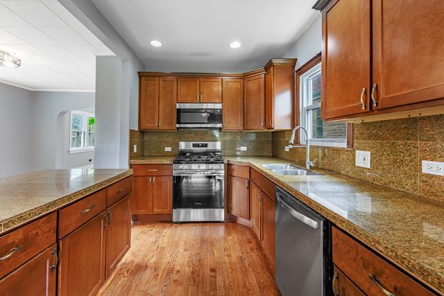 2527 Westover Avenue, North Riverside, IL 60546