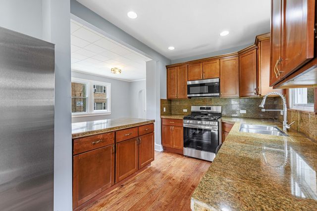 2527 Westover Avenue, North Riverside, IL 60546