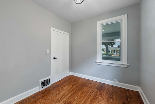 2527 Westover Avenue, North Riverside, IL 60546