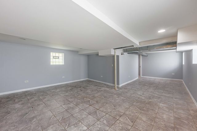 2527 Westover Avenue, North Riverside, IL 60546