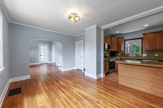 2527 Westover Avenue, North Riverside, IL 60546