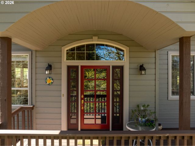 217 ROCKRIDGE Loop, Eugene, OR 97405