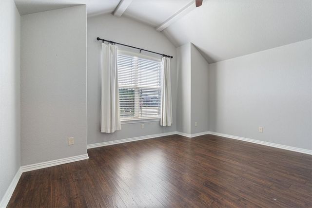 6210 S 38th Street, Rogers, AR 72758