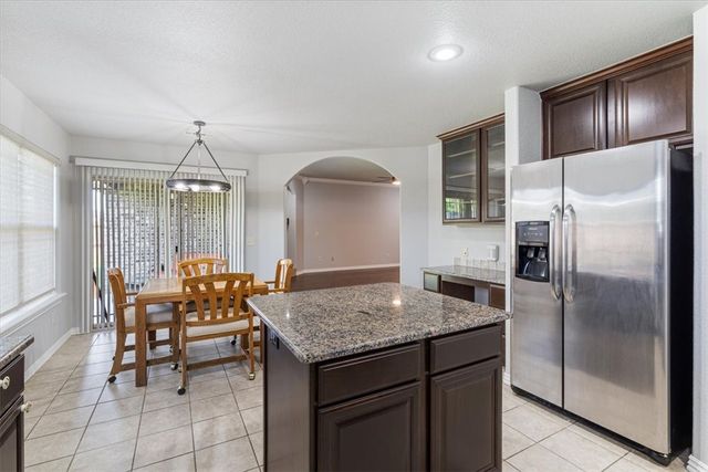 6210 S 38th Street, Rogers, AR 72758