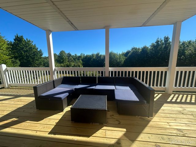 N8041 Harborview Drive, Munising, MI 49862