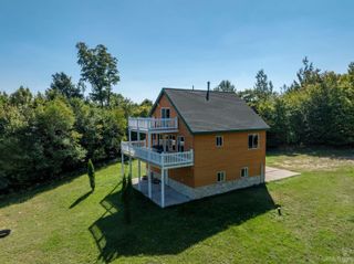 N8041 Harborview Drive, Munising, MI 49862