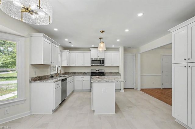 110 Artillery RD, Yorktown, VA 23692