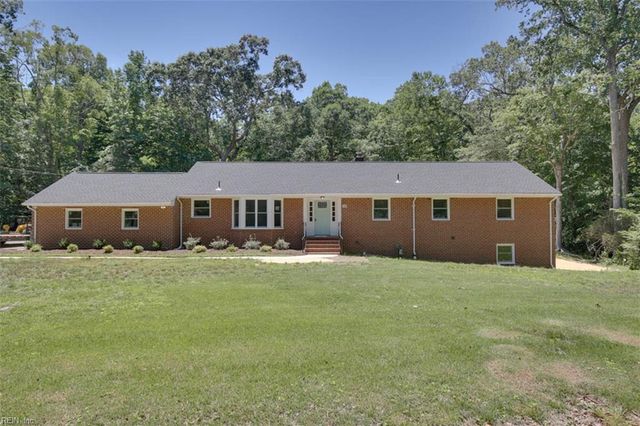 110 Artillery RD, Yorktown, VA 23692