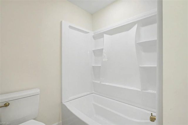 110 Artillery RD, Yorktown, VA 23692