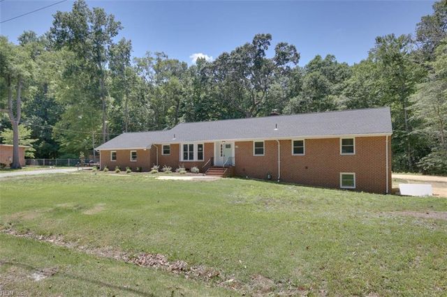 110 Artillery RD, Yorktown, VA 23692