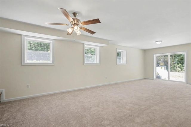 110 Artillery RD, Yorktown, VA 23692