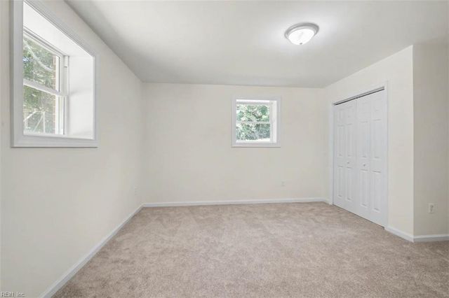 110 Artillery RD, Yorktown, VA 23692