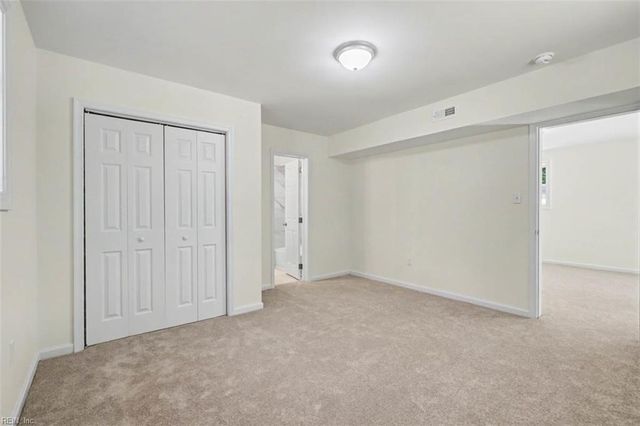 110 Artillery RD, Yorktown, VA 23692