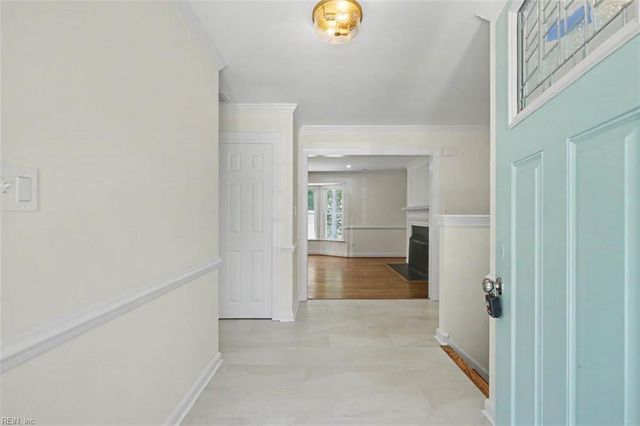 110 Artillery RD, Yorktown, VA 23692