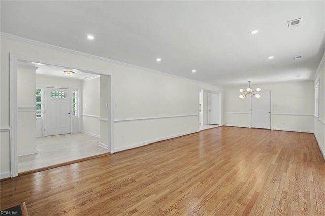 110 Artillery RD, Yorktown, VA 23692
