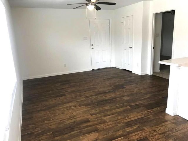 2750 Holly Hall Street 1907, Houston, TX 77054