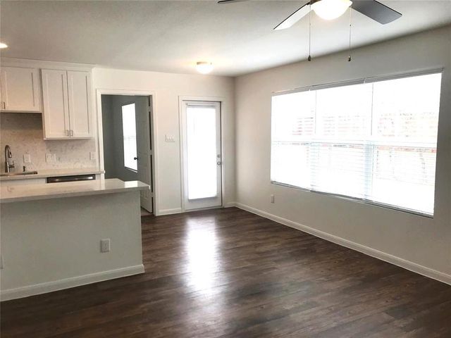 2750 Holly Hall Street 1907, Houston, TX 77054
