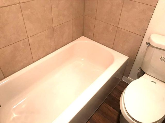 2750 Holly Hall Street 1907, Houston, TX 77054
