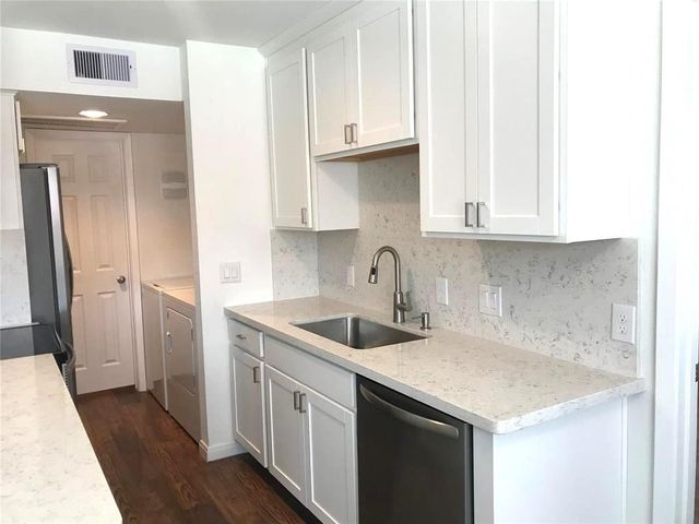 2750 Holly Hall Street 1907, Houston, TX 77054