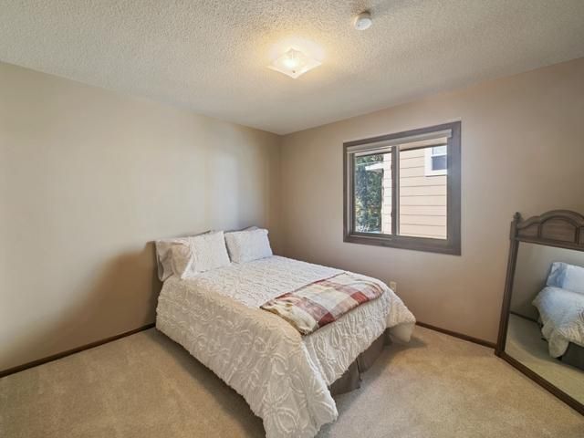 664 Greenway Avenue N, Oakdale, MN 55128