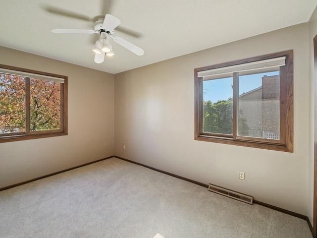 664 Greenway Avenue N, Oakdale, MN 55128