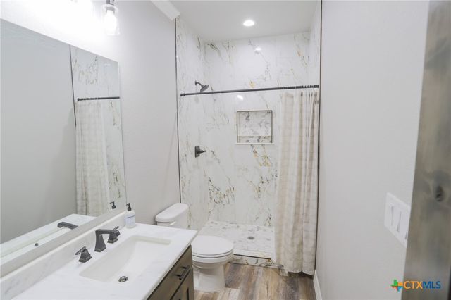 2404 E Big Elm Road, Troy, TX 76579