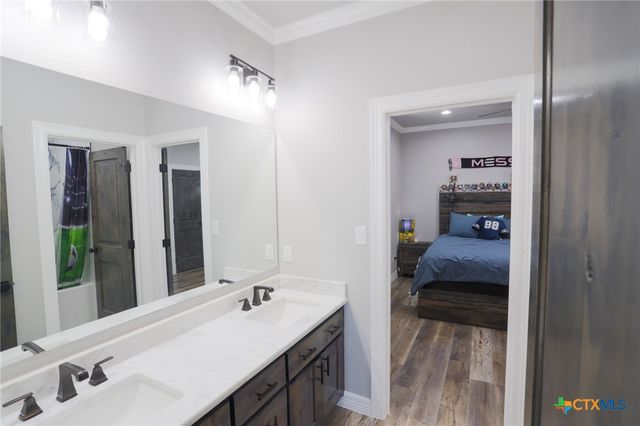 2404 E Big Elm Road, Troy, TX 76579