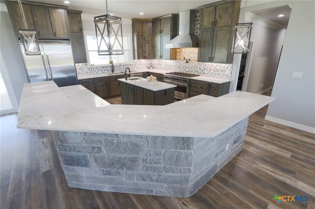 2404 E Big Elm Road, Troy, TX 76579