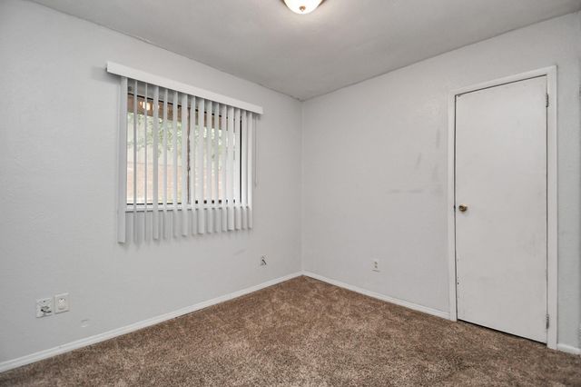 707 S Franklin Avenue, Cleveland, TX 77327