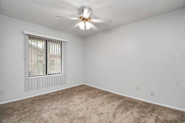 707 S Franklin Avenue, Cleveland, TX 77327