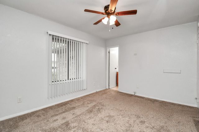 707 S Franklin Avenue, Cleveland, TX 77327