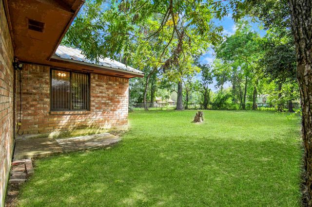 707 S Franklin Avenue, Cleveland, TX 77327