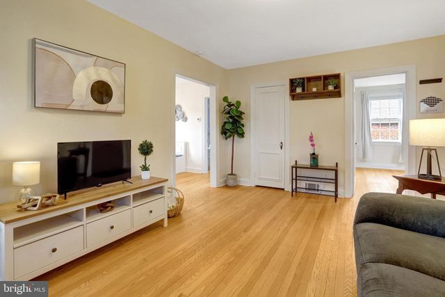 838 S LINCOLN ST, Arlington, VA 22204