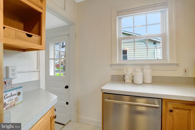 838 S LINCOLN ST, Arlington, VA 22204