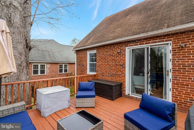 838 S LINCOLN ST, Arlington, VA 22204