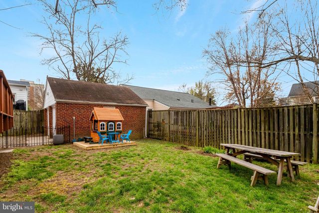 838 S LINCOLN ST, Arlington, VA 22204