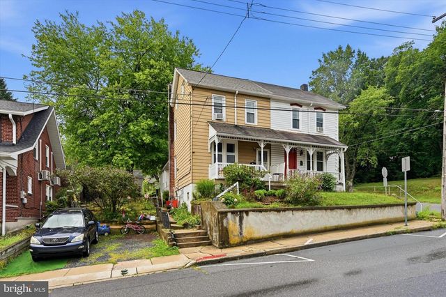 30 WALNUT ST, Mohnton, PA 19540