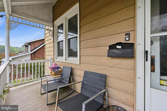 30 WALNUT ST, Mohnton, PA 19540