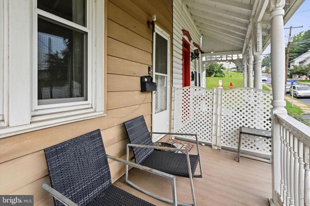 30 WALNUT ST, Mohnton, PA 19540