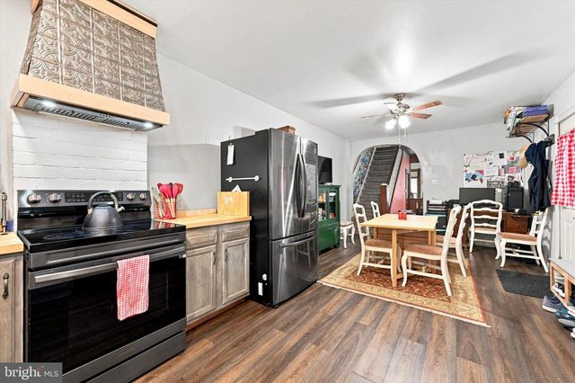 30 WALNUT ST, Mohnton, PA 19540