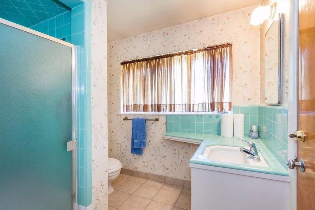 Image 7 of property listing at 4005 N 1st Street, Fresno, CA 93726