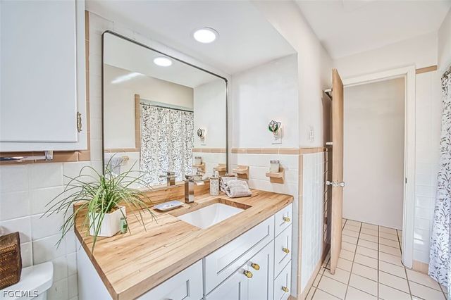 1239 Stadler DR, Fort Myers, FL 33901