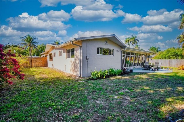1239 Stadler DR, Fort Myers, FL 33901