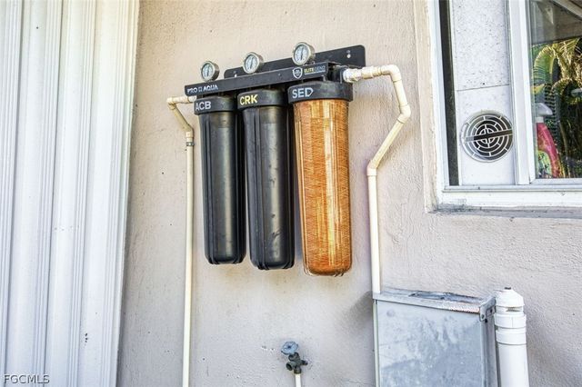 1239 Stadler DR, Fort Myers, FL 33901