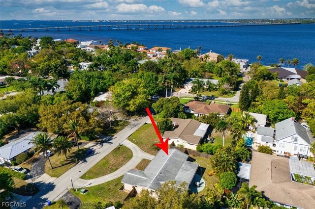 1239 Stadler DR, Fort Myers, FL 33901
