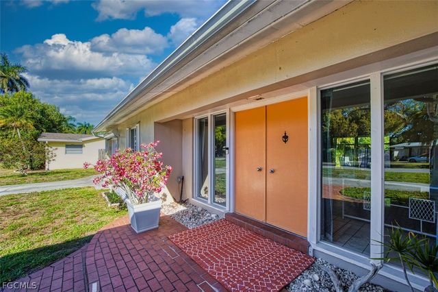 1239 Stadler DR, Fort Myers, FL 33901