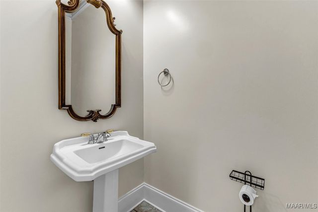 8125 Glynnwood Drive, Montgomery, AL 36117