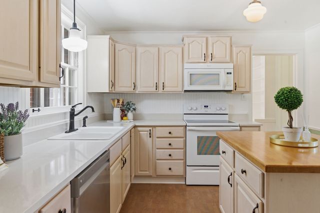 220 Linda Ln, Madison, TN 37115