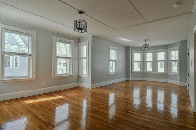 74 Locust St, New Bedford, MA 02740